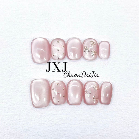CATS EYE NAIL