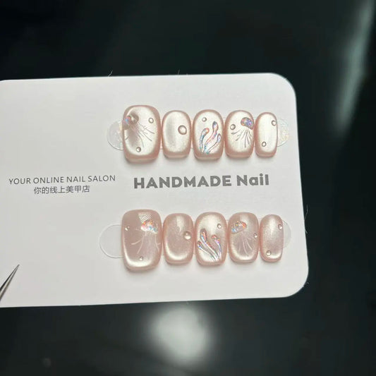 Handmande pearlscent press in Nail