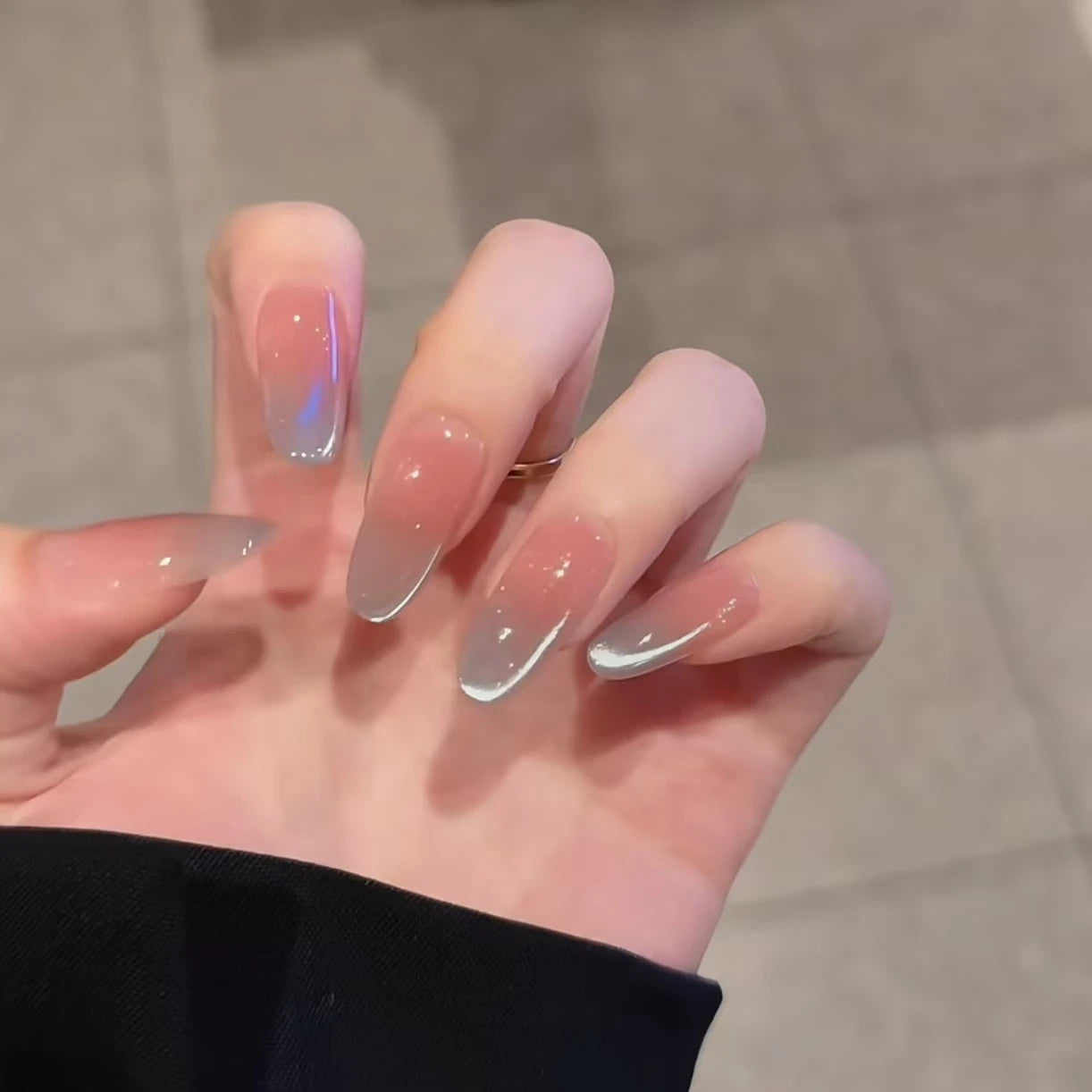 ice -cold cats eye nail