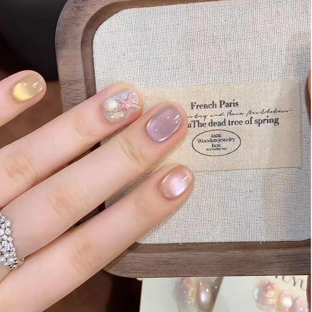 Handmande cats eye Nail